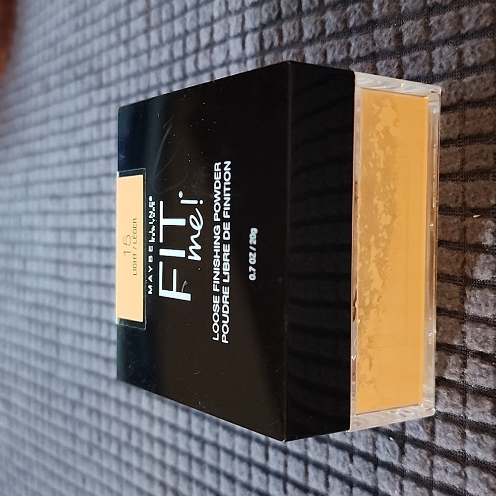 Maybelline Fit Me Loose Finishing Powder 15 Light